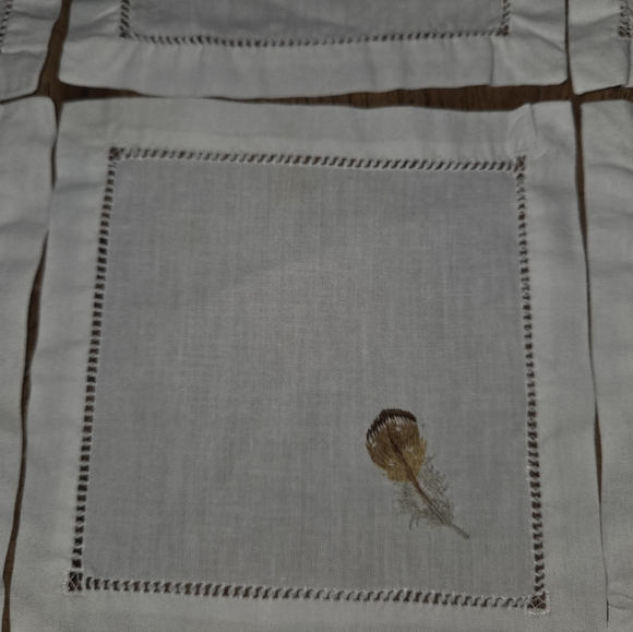 Six Two's Company White Cotton Embroidered Feather Leaf Cocktail Napkins - Picture 5 of 8